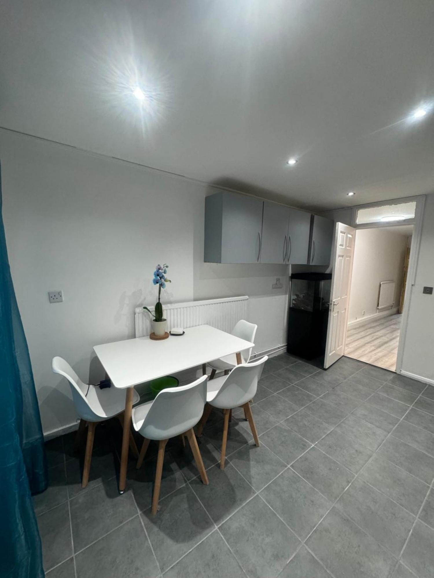 Tottenham Velvet Suites Londen Buitenkant foto