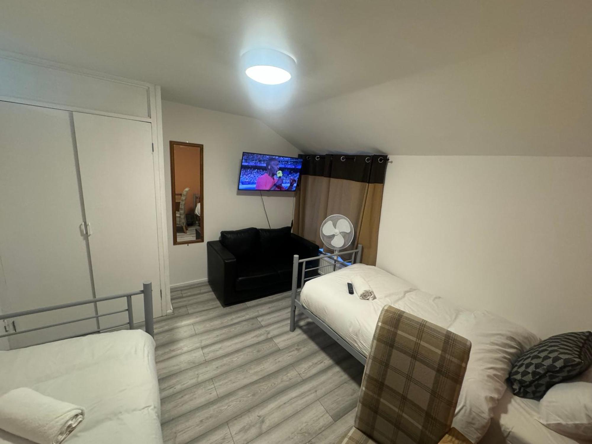 Tottenham Velvet Suites Londen Buitenkant foto